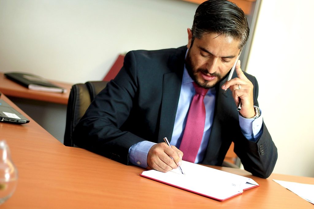 Things You Need to Consider When Hiring an Immigration Lawyer